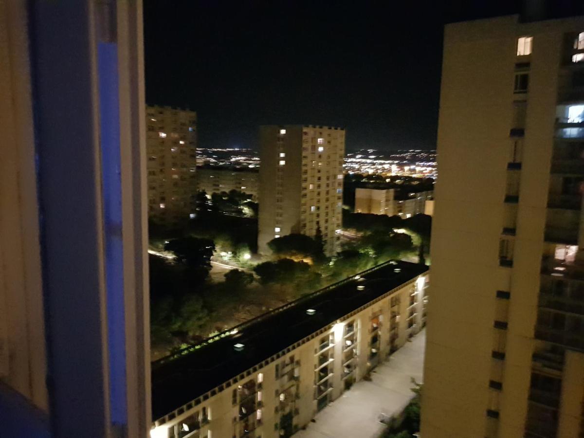 Chambre Spacieuse - Dressing - Sdb Communes - Parking Prive Νιμ Εξωτερικό φωτογραφία