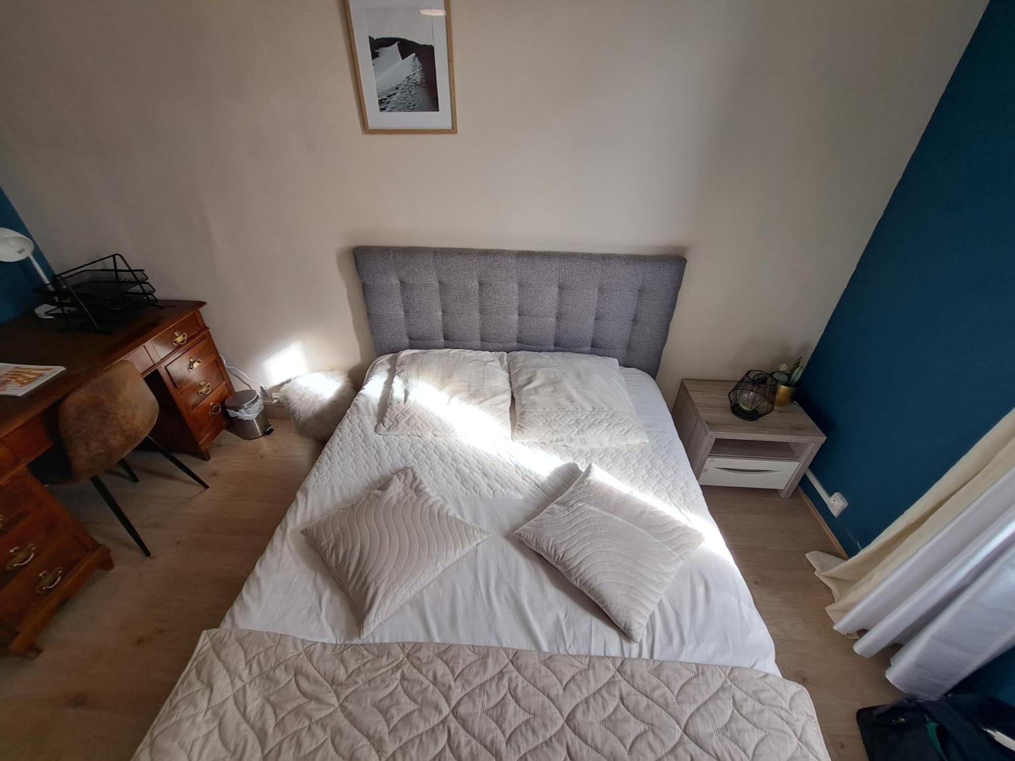 Chambre Spacieuse - Dressing - Sdb Communes - Parking Prive Νιμ Εξωτερικό φωτογραφία